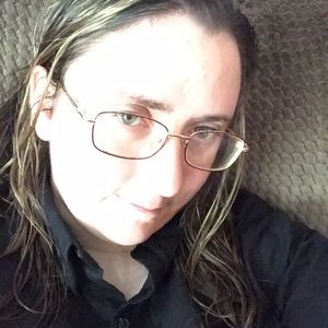 Meet your Posher, Carolyn